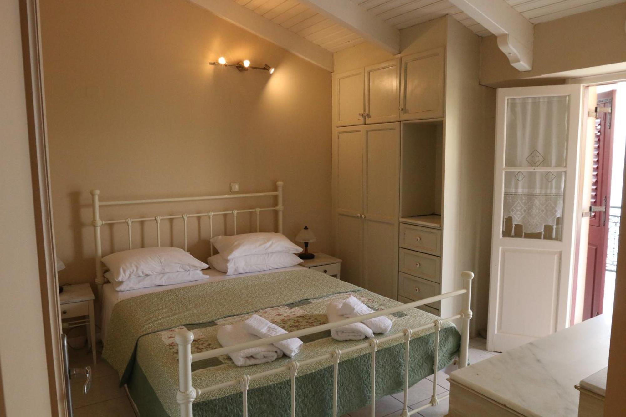 Vanessa Studios Poros  ภายนอก รูปภาพ