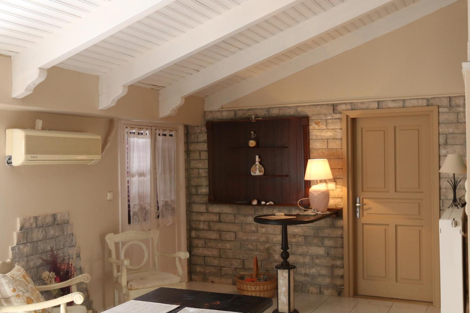Vanessa Studios Poros  ภายนอก รูปภาพ