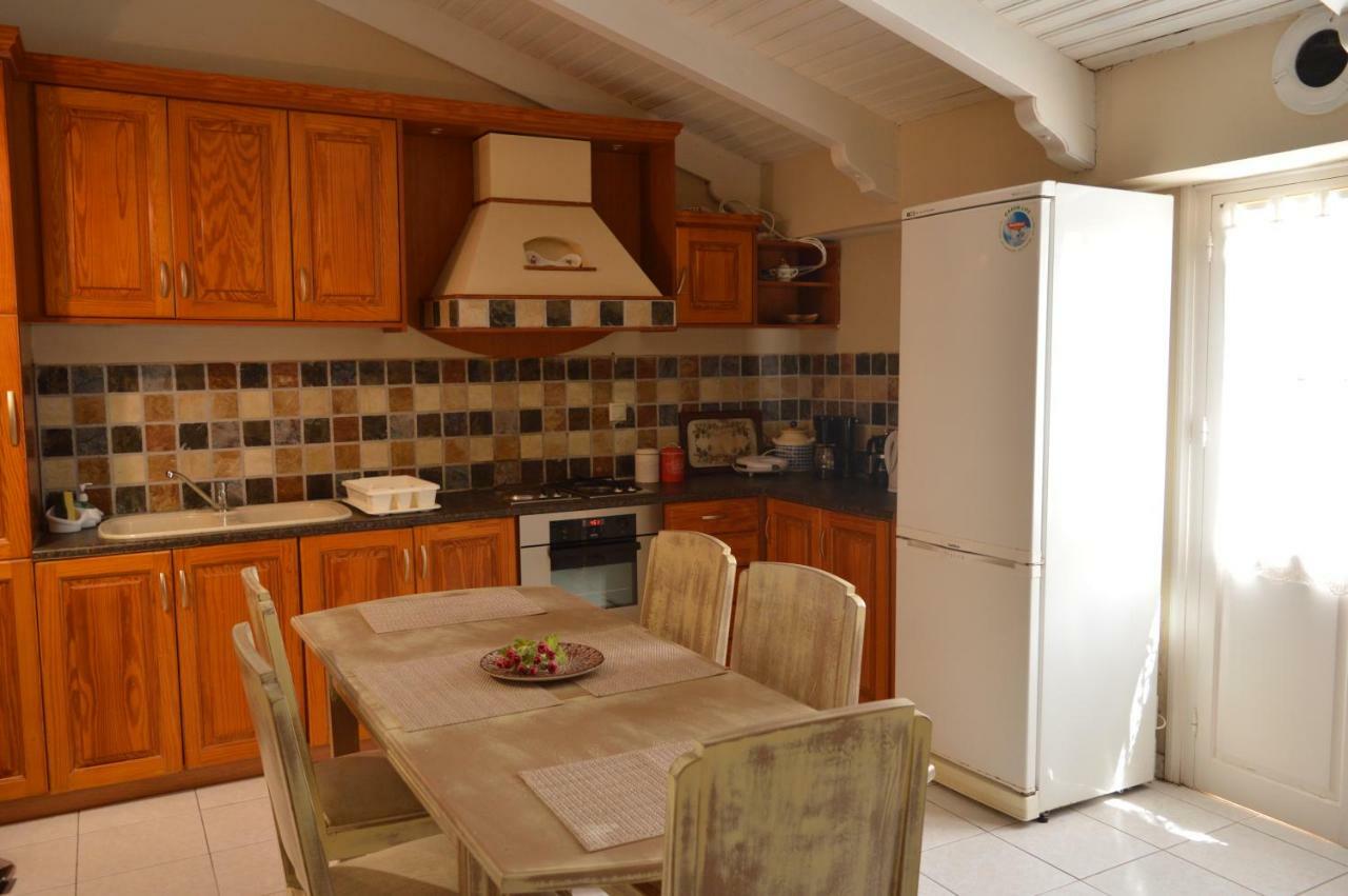 Vanessa Studios Poros  ภายนอก รูปภาพ