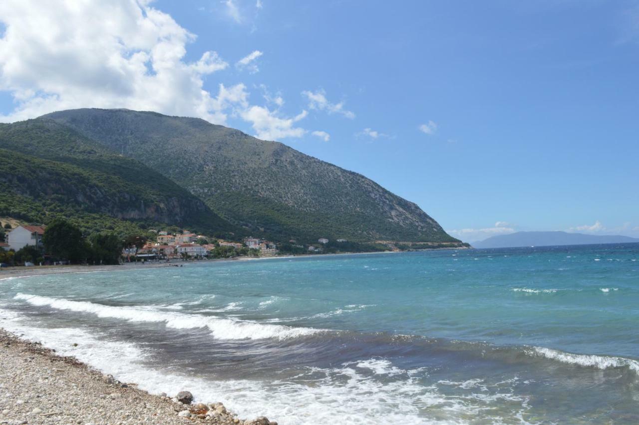 Vanessa Studios Poros  ภายนอก รูปภาพ